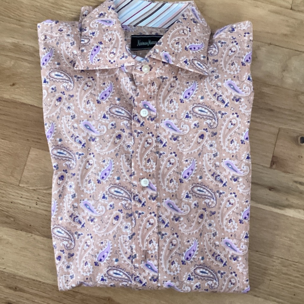 Neiman Marcus Peach Paisley Shirt with Lavender Accents. Large